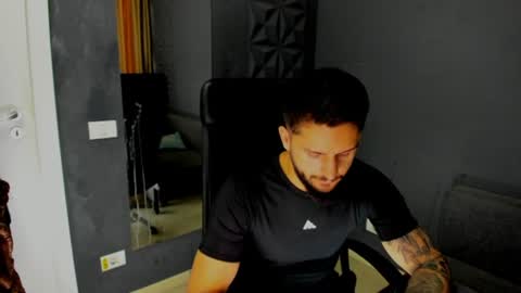 TroyWade online show from August 10, 9:22 am