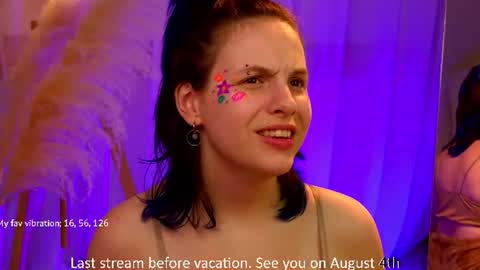 Emma online show from July 19, 6:43 pm