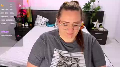 Adelle online show from July 31, 3:18 pm