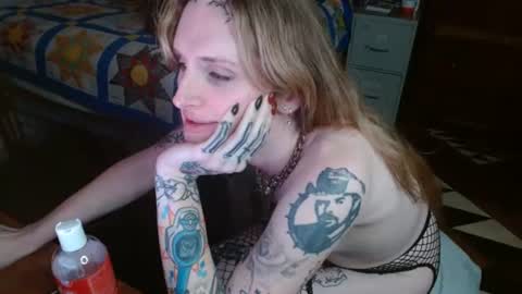 ts_babyjayne online show from June 13, 6:32 am