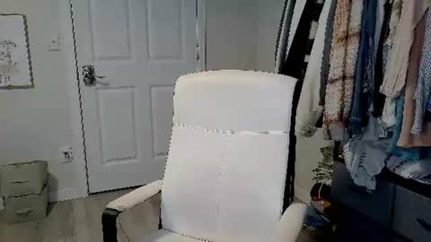 Day online show from June 18, 9:36 pm