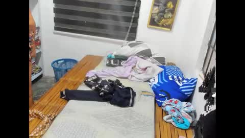 ts hugecock top online show from March 10, 5:59 am