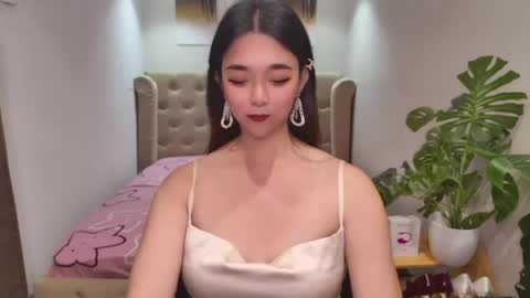 ts_yoshi_ online show from July 9, 10:26 pm