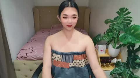 ts_yoshi_ online show from July 27, 1:05 pm