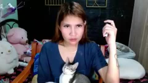 SHENA  online show from August 10, 4:52 pm