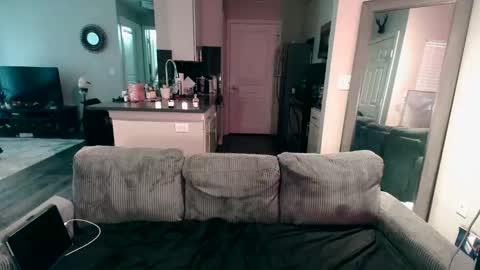 tslovelace online show from March 31, 8:39 pm