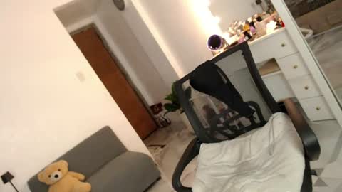  Love Marie  online show from August 2, 2:51 am