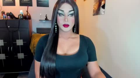 Nicoleeee online show from August 1, 8:15 pm