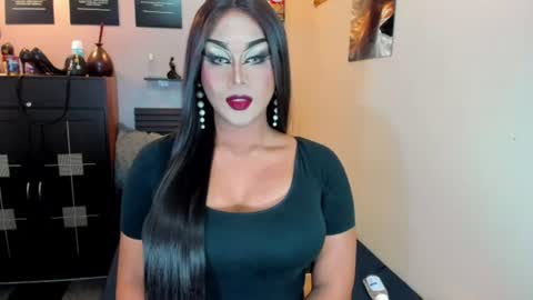 Nicoleeee online show from August 2, 1:56 am