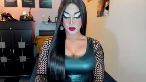Nicoleeee online show from August 5, 10:41 pm