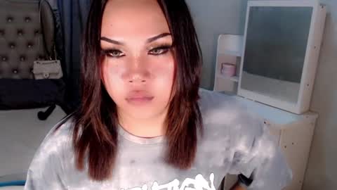 jayvie online show from August 7, 12:16 pm