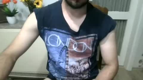 ttheman99 online show from June 19, 10:32 pm