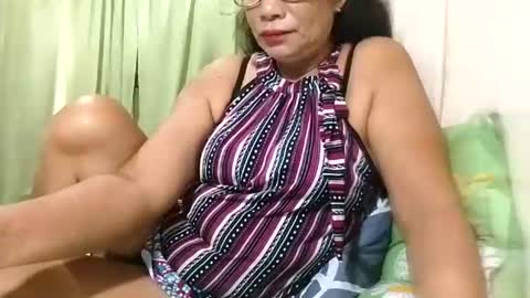 Mae online show from June 18, 11:37 pm