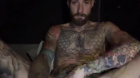 Tuhands online show from August 5, 11:25 pm