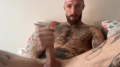 Tuhands online show from August 6, 10:14 am