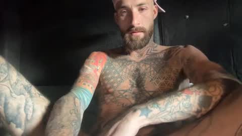 Tuhands online show from August 20, 5:41 pm