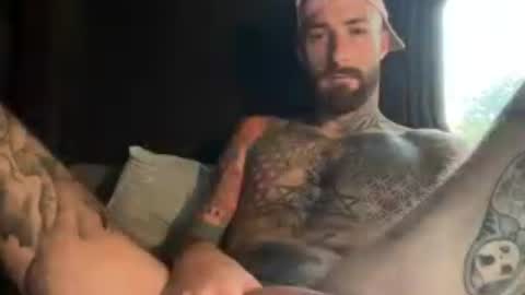 Tuhands online show from August 25, 9:49 am