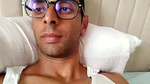 TunisienSexyGuy online show from July 29, 10:44 am
