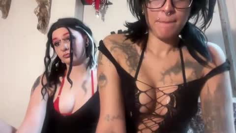 turntpixie online show from August 6, 10:31 pm