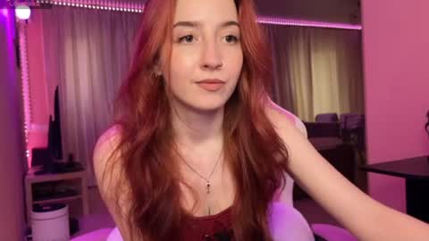 tutti_cutieee online show from June 29, 9:56 am