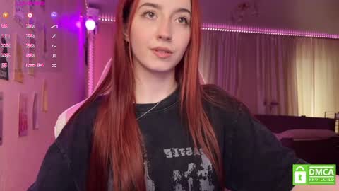 tutti_cutieee online show from July 6, 8:39 am