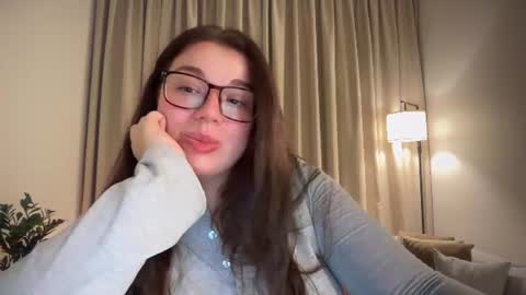 Ariana online show from August 1, 9:32 pm