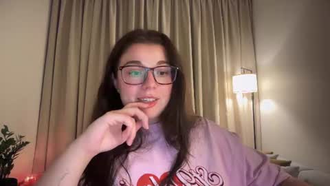 Ariana online show from August 3, 7:10 pm