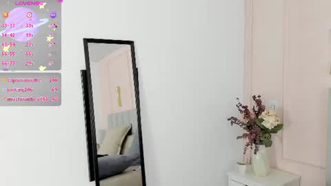 tutu_milf online show from August 12, 4:42 pm
