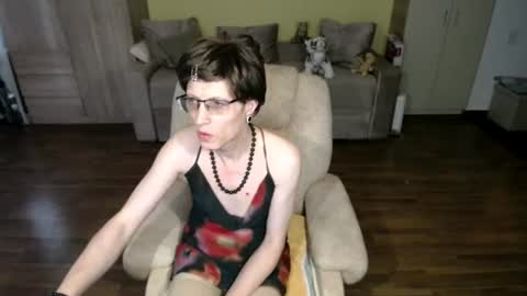 Clementine online show from August 6, 12:15 pm