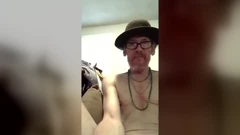 tweekittytwackitten online show from August 14, 3:48 pm