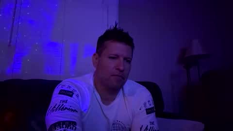 twerkandjerkk online show from April 8, 7:18 am