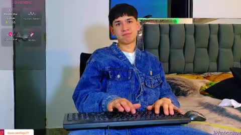 Mr Daren online show from August 12, 3:31 am