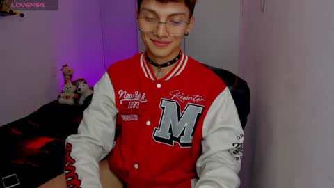 twink_dream__ online show from June 7, 2:16 am