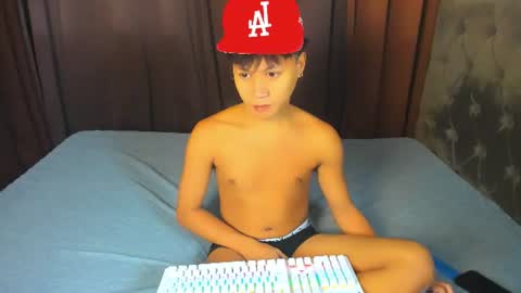 twink_mistingtrevor online show from August 7, 6:46 am