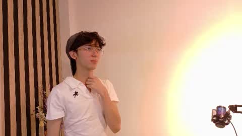 Sebastin online show from August 5, 7:01 pm