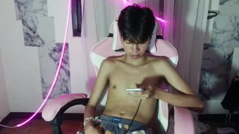 sunny online show from August 8, 11:32 am