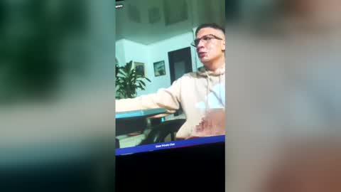 twinkboyboi69 online show from March 9, 12:39 am