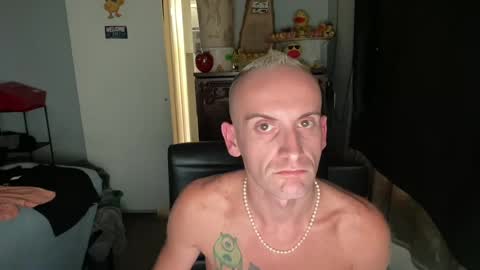 twinkguys25 online show from August 28, 8:29 pm