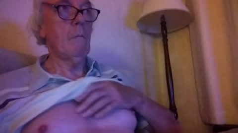 Leslie online show from June 21, 11:27 pm