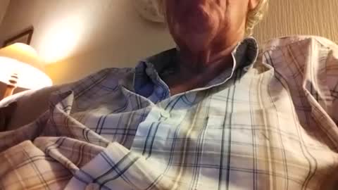 Leslie online show from June 28, 10:57 pm