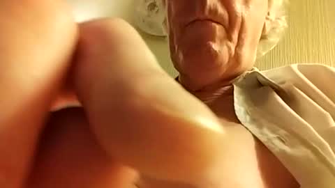 Leslie online show from July 10, 11:21 pm
