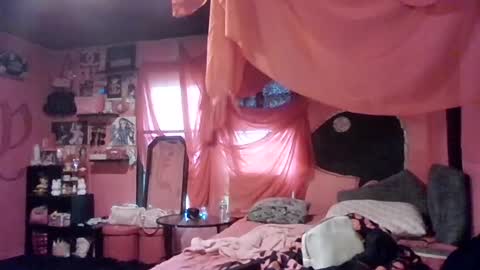 twizzytoxic22 online show from July 28, 9:54 pm