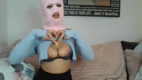 two girls one cam online show from March 13, 4:21 am