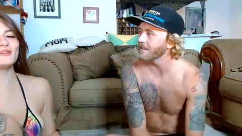 twohotgooners online show from August 11, 4:14 am