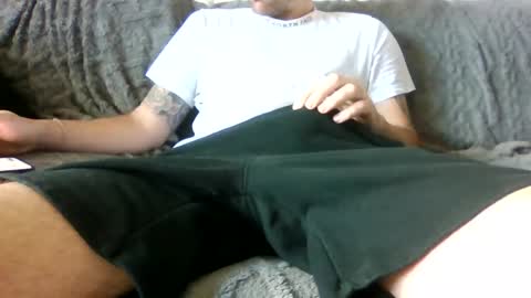 tyler1503857431 online show from April 19, 12:15 pm