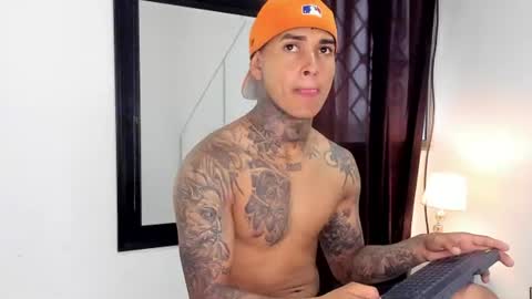 tyler_bell_ online show from July 23, 12:07 pm