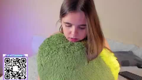 tyler_ema online show from August 6, 10:09 pm