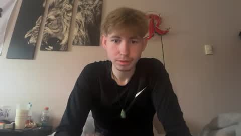 tyler_fox0 online show from July 26, 2:27 am