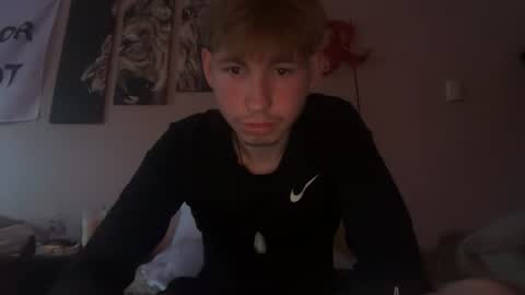 tyler_fox0 online show from July 26, 3:33 am