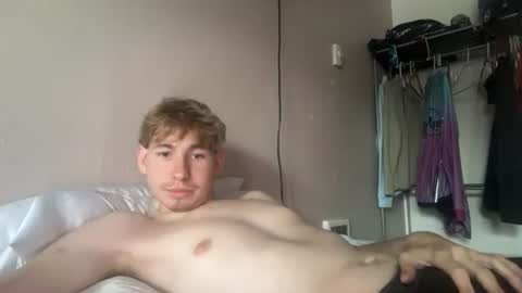tyler_fox0 online show from August 9, 3:07 am